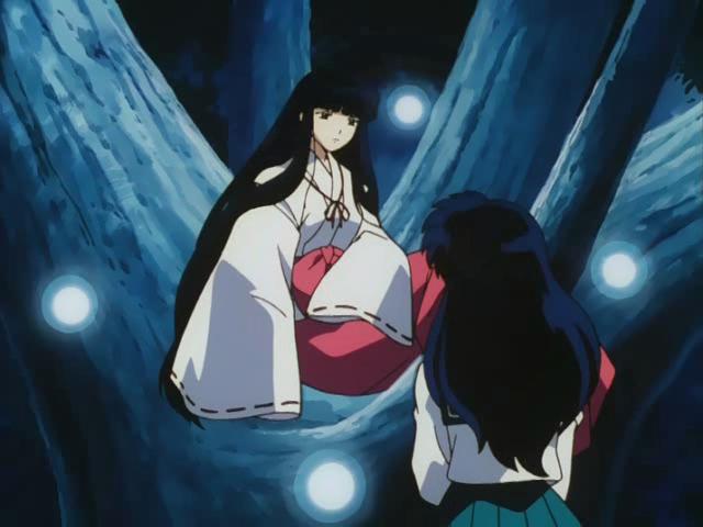 Otaku Gallery  / Anime e Manga / Inu-Yasha / Screen Shots / Episodi / 023 - La voce di Kagome e il bacio di Kikyo / 023.jpg